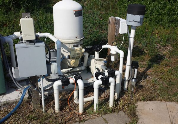 pool-pump-1283648_1920